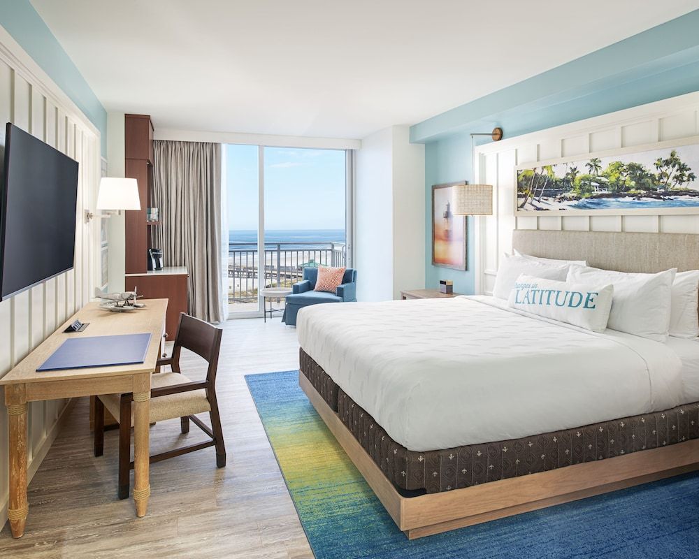 Margaritaville Jacksonville Beach Deluxe Room 1 King Bed Partial Ocean View