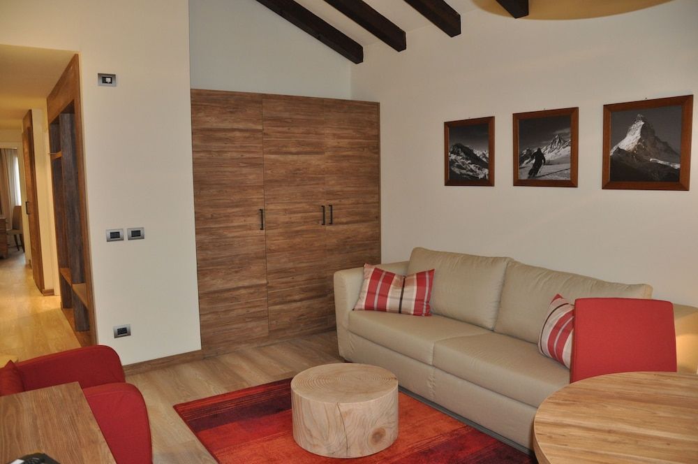 undefined Hotel Ambassador Zermatt 4