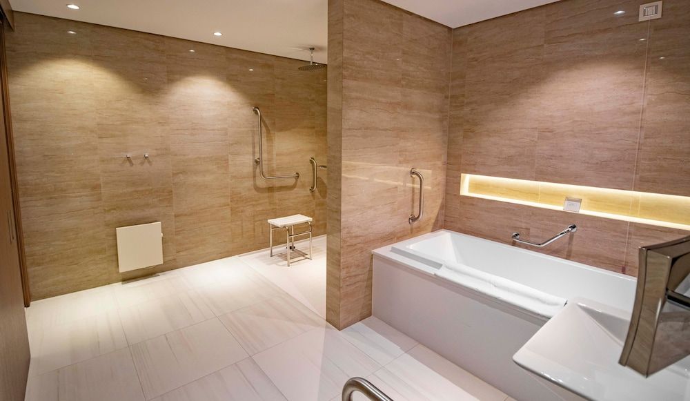 Grand Hotel Millennium Sofia Exclusive Mobility Accessible Room 5