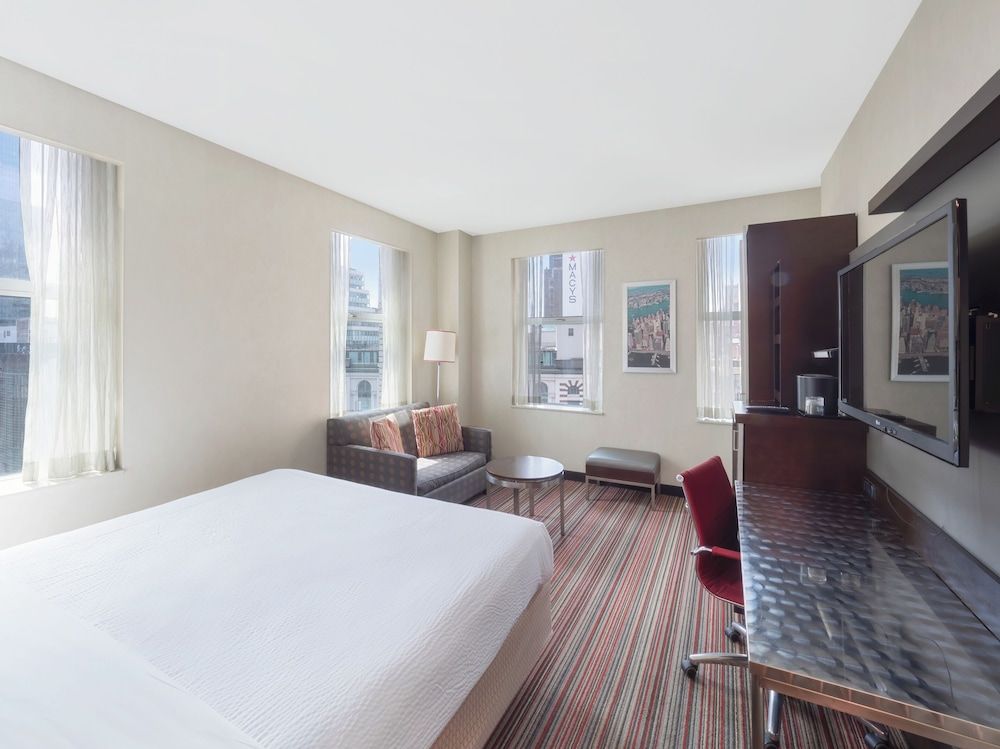 1 King Bed Deluxe Mobility Accessible Room