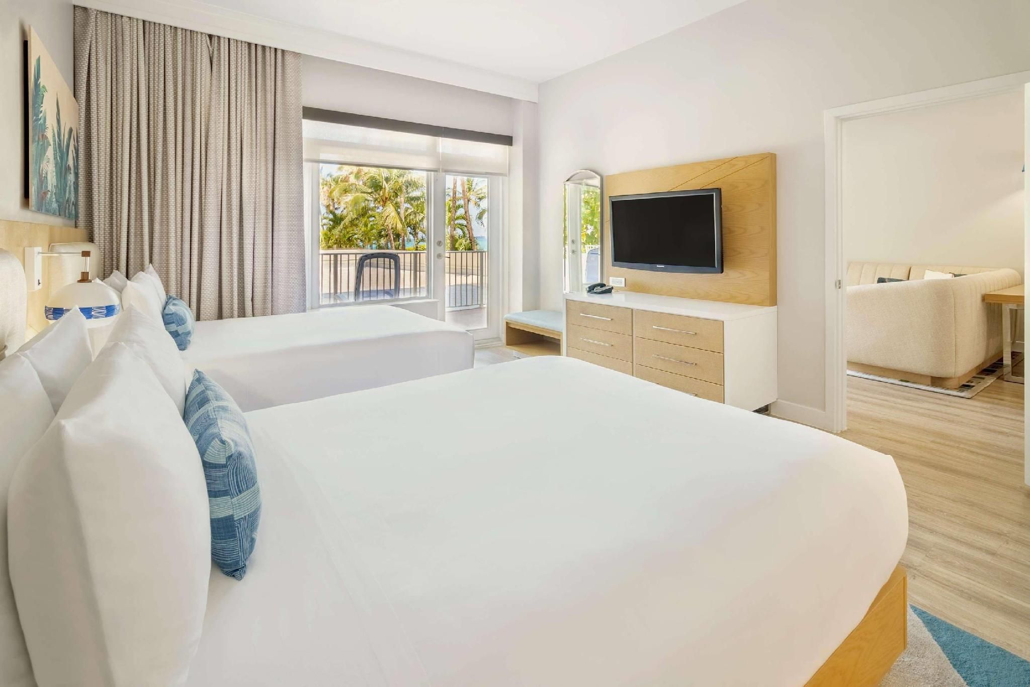 2 Queen Beds, Suite, Nonsmoking, Upgrade