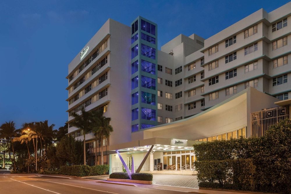 undefined Radisson Resort Miami Beach 3