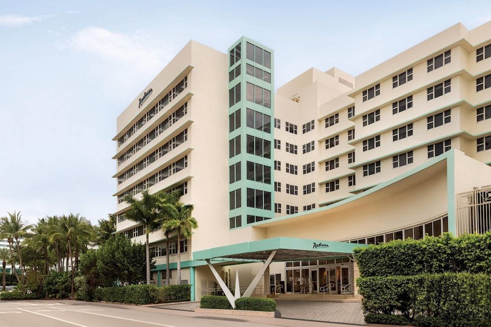 undefined Radisson Resort Miami Beach 2