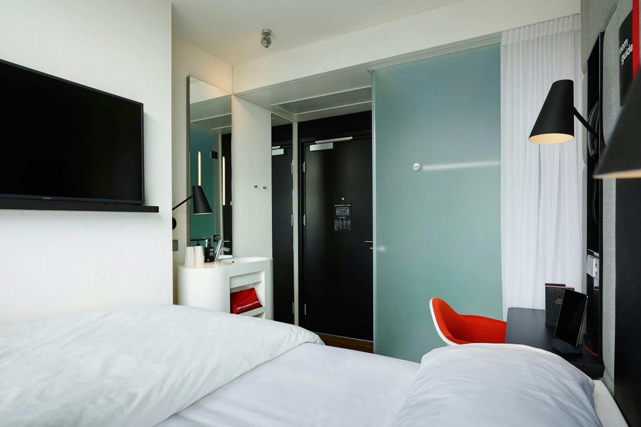 undefined citizenM Amstel Amsterdam 7