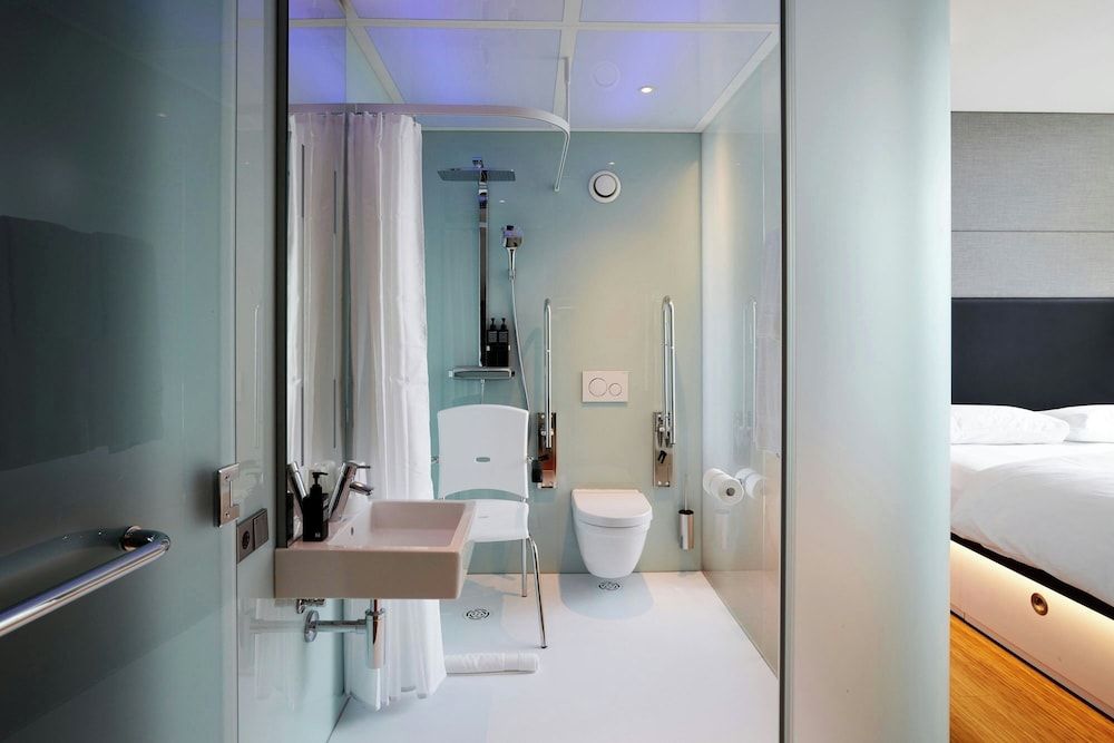 citizenM Amstel Amsterdam Room, 1 King Bed (Mobility Accessible, Roll-In Shower) 4