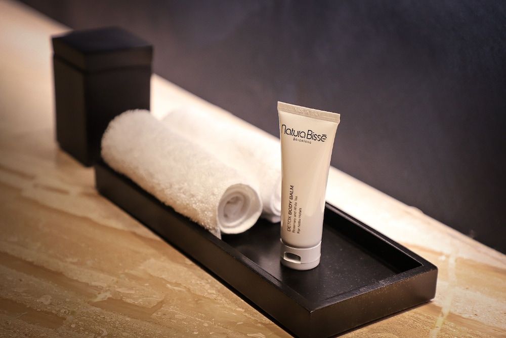 undefined Nobu Hotel Chicago 10