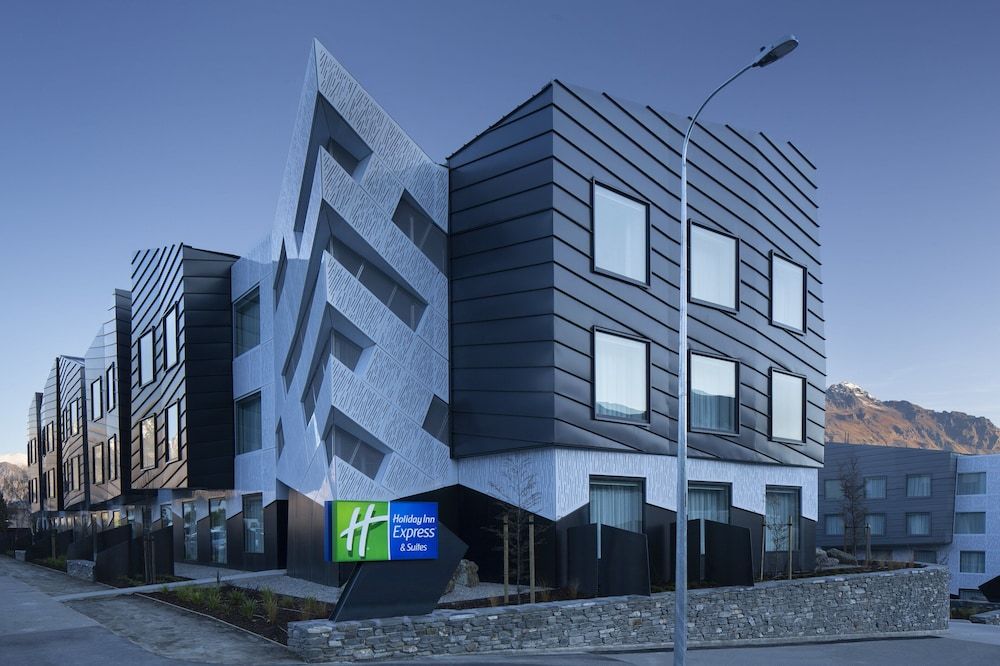 undefined Holiday Inn Express & Suites Queenstown by IHG 3
