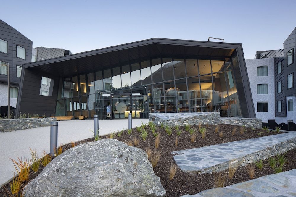 undefined Holiday Inn Express & Suites Queenstown by IHG 4
