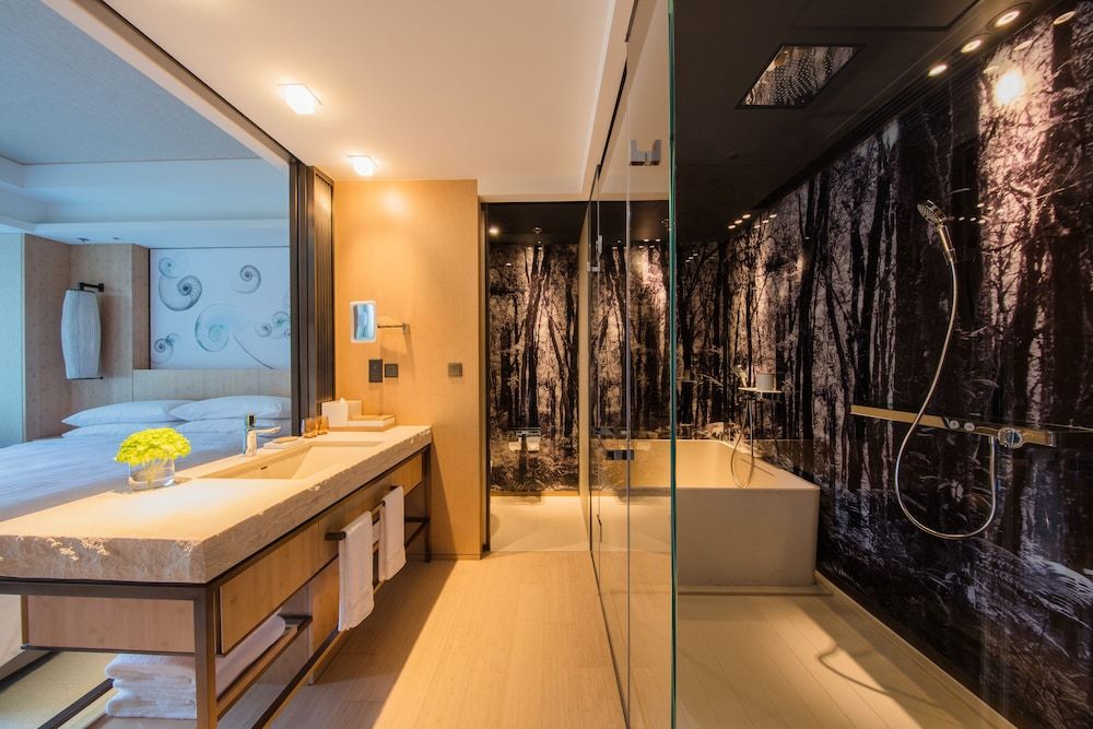 Hong Kong Ocean Park Marriott Hotel Room, 1 King Bed 18