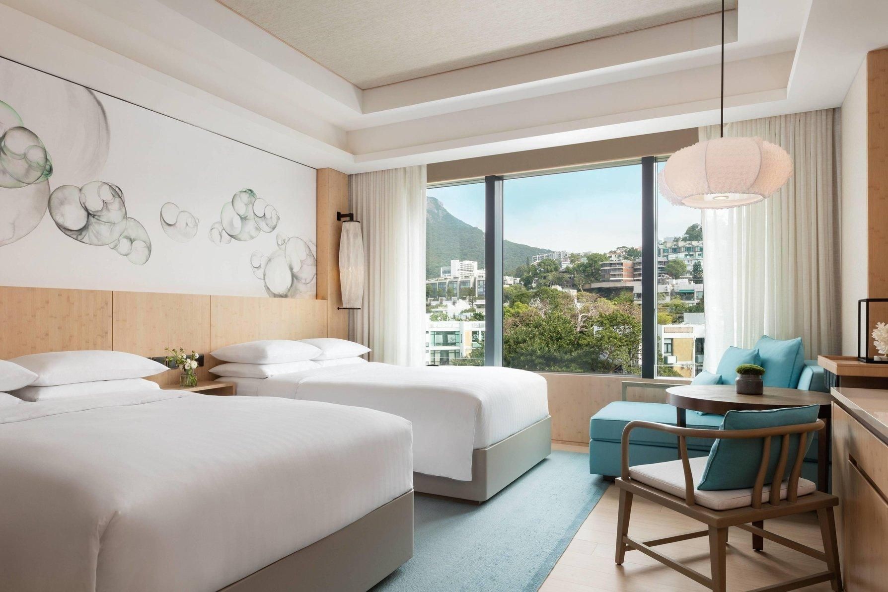 Oversized Tub, M Club lounge access, Guest room, 2 Double