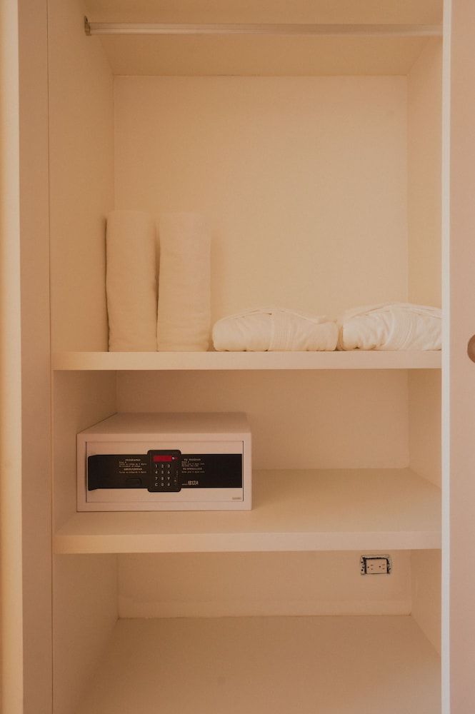 Antera Hotel & Residences Deluxe Double Room, Balcony 9