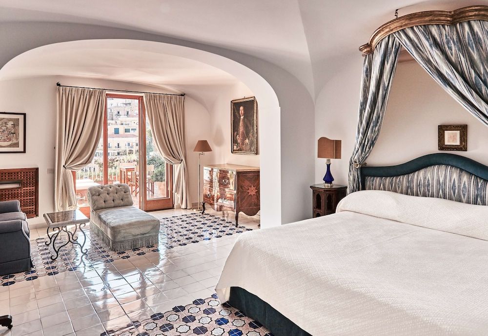 undefined Le Sirenuse 7