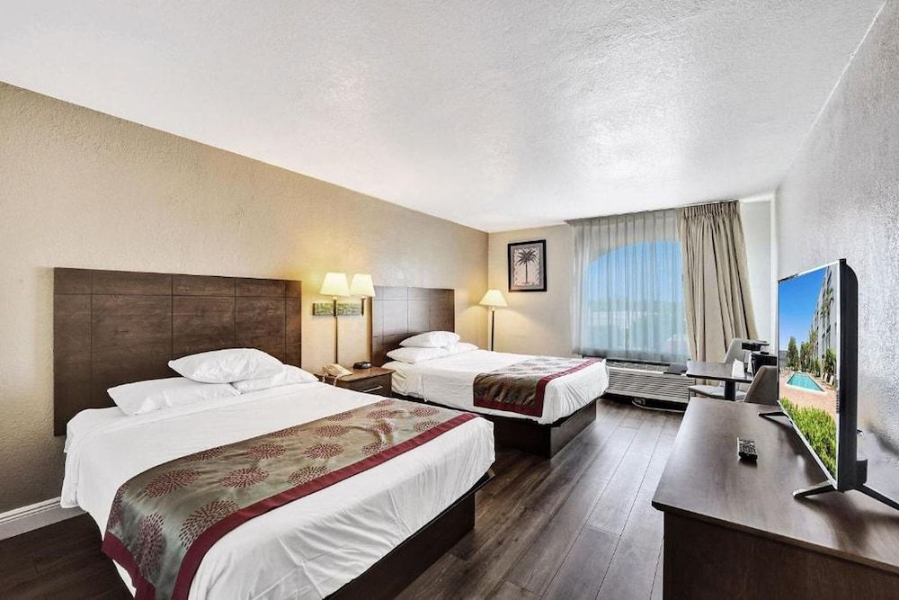 Plaza Hotel Fort Lauderdale Room, 2 Double Beds, Accessible, Non Smoking 4