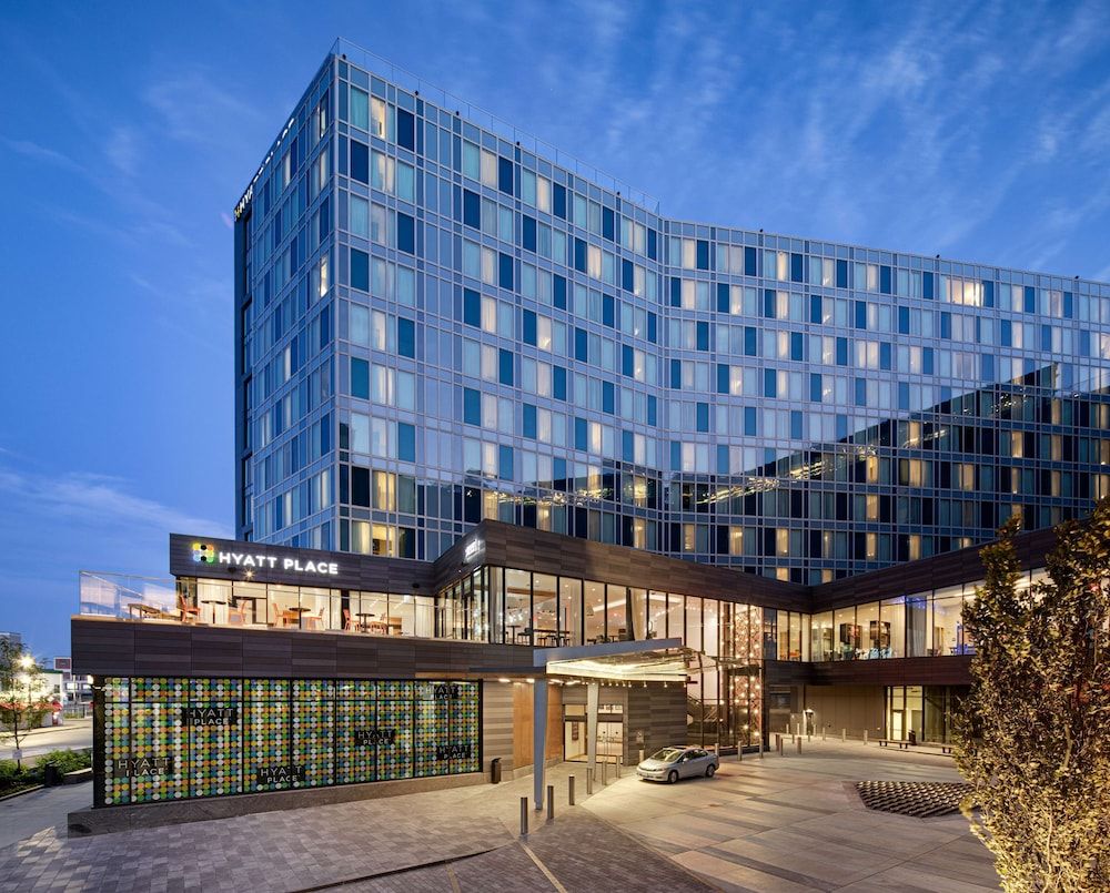 undefined Hyatt Place Boston/Seaport District 9