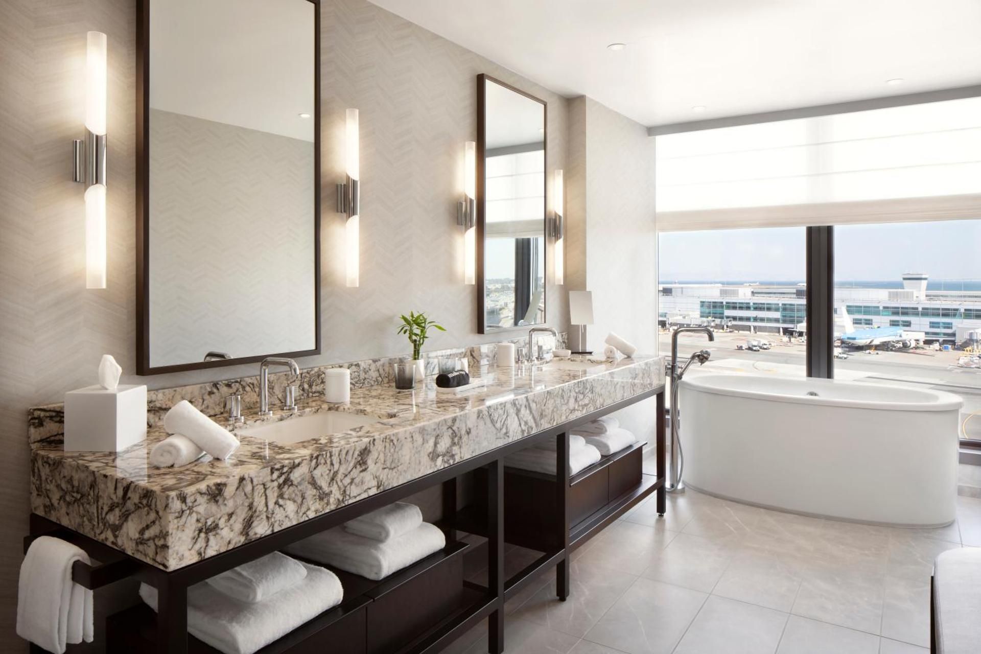 Grand Suite King Bed
