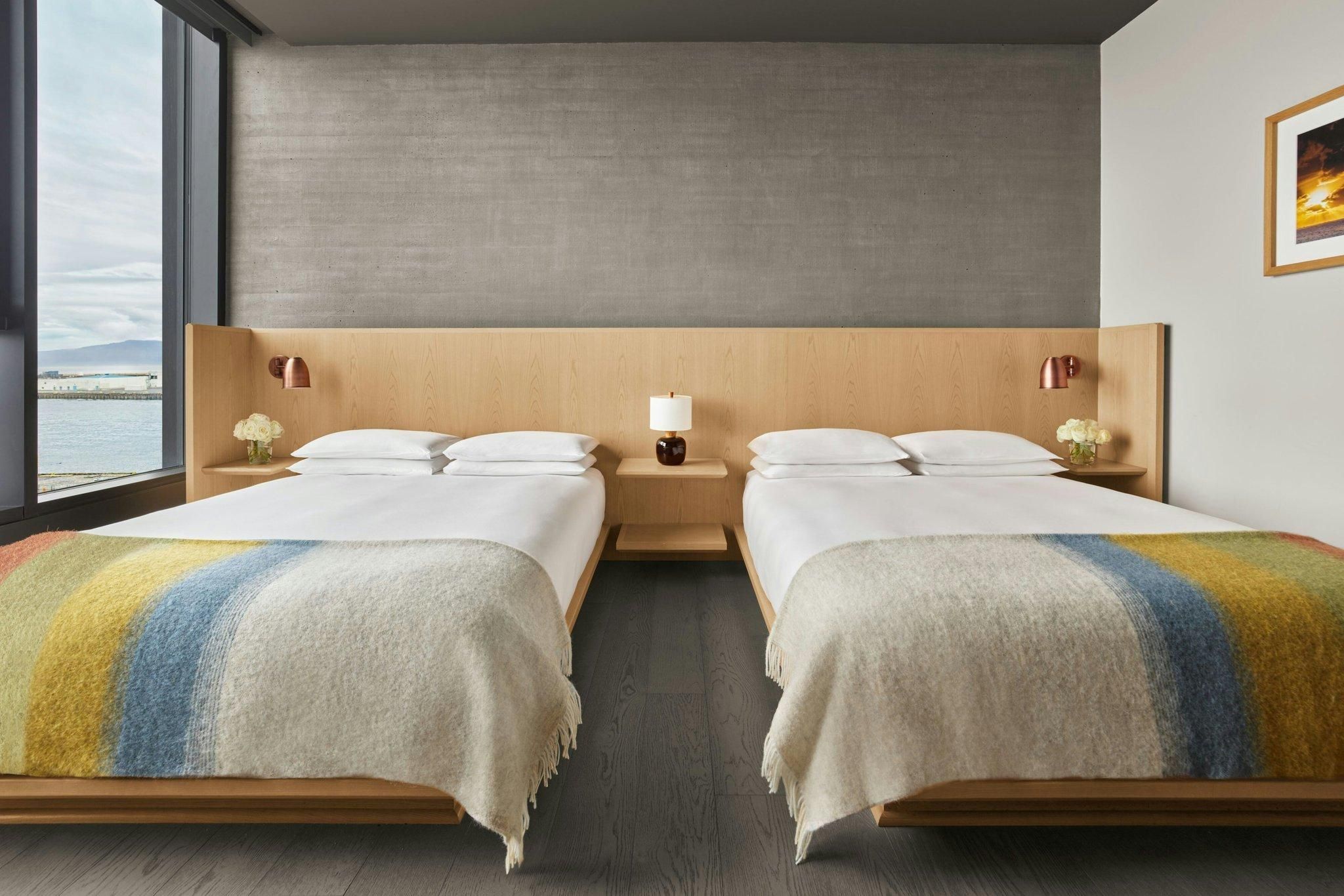 Deluxe Double Queen, Guest room, 2 Queen, Scenic view