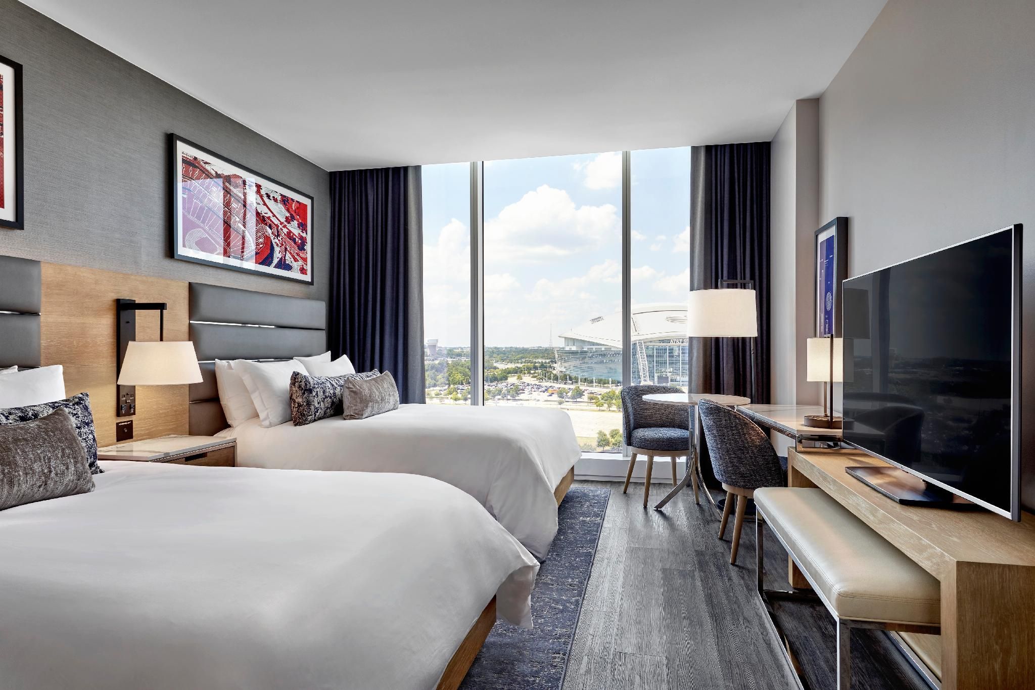 Luxury 2 Queens Hearing Accessible