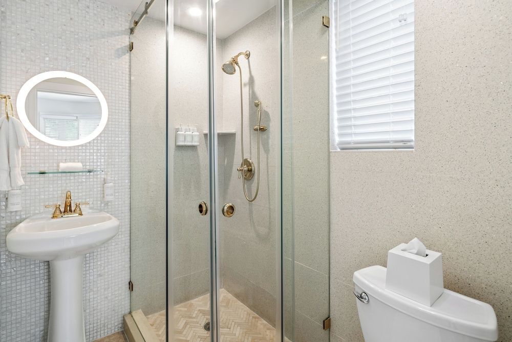 Cardozo Hotel South Beach Room, 1 King Bed (Cardozo Courtyard) 6