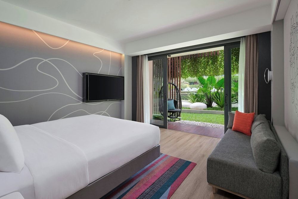 Room, 1 King Bed, Non Smoking, Garden View (Terrace)