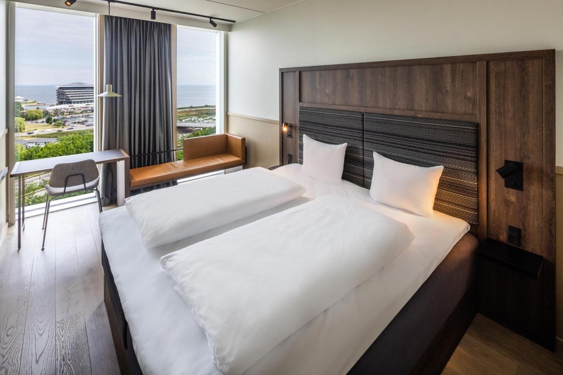 Extra Large Room