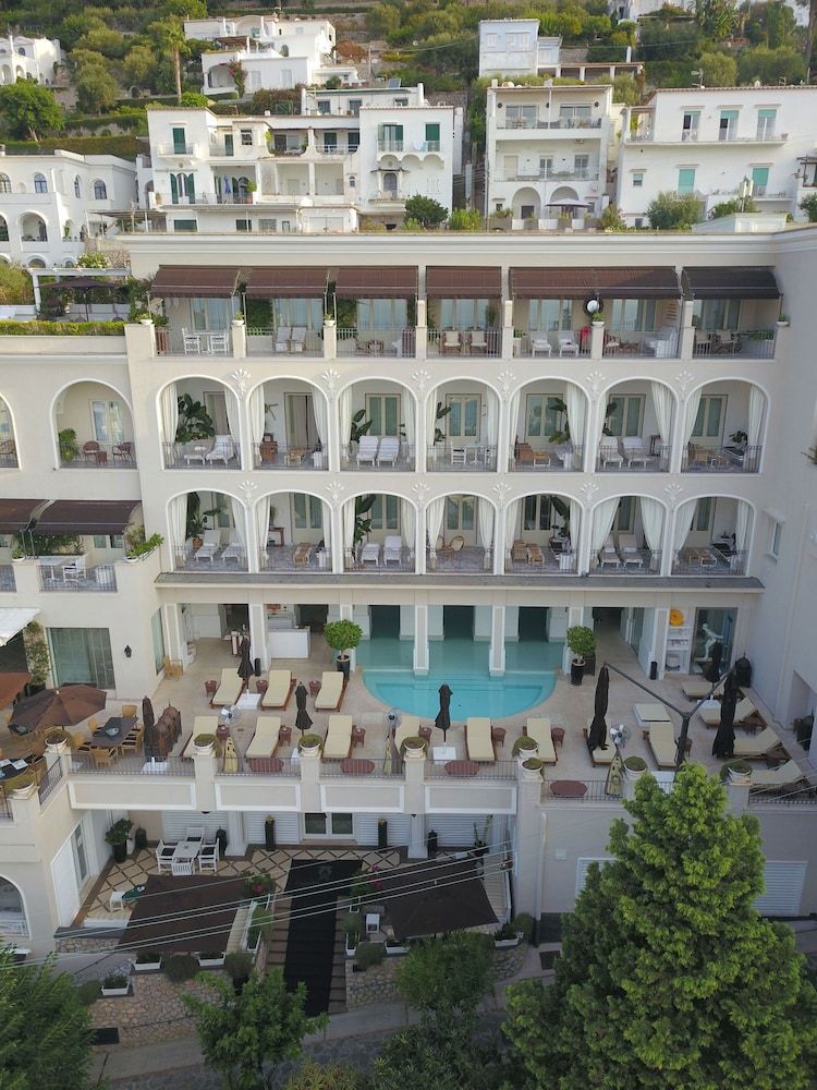 undefined Capri Tiberio Palace 8