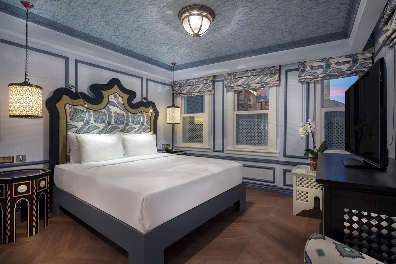 King Superior Room