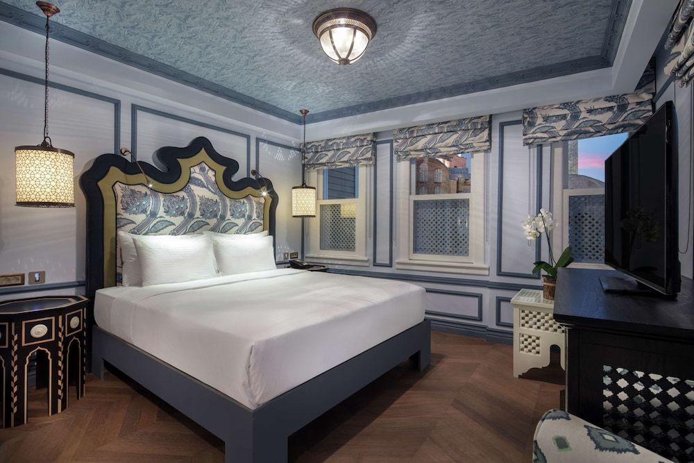 Superior Room, 1 King Bed