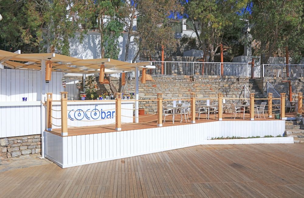 Beach bar