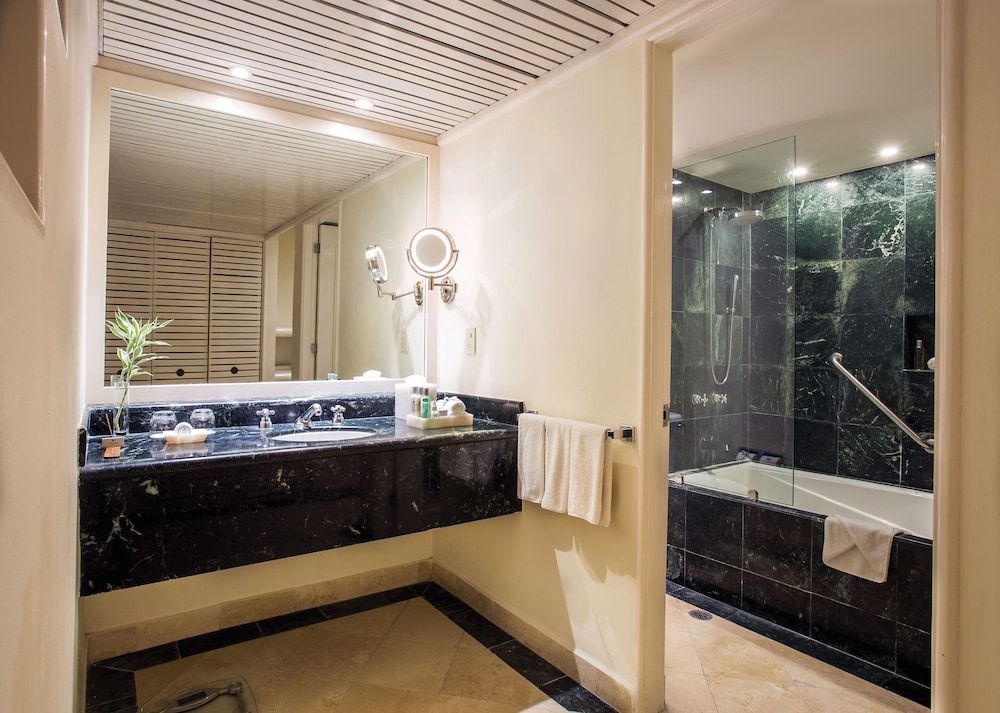 Now Emerald Cancun - All Inclusive Run of the House 6