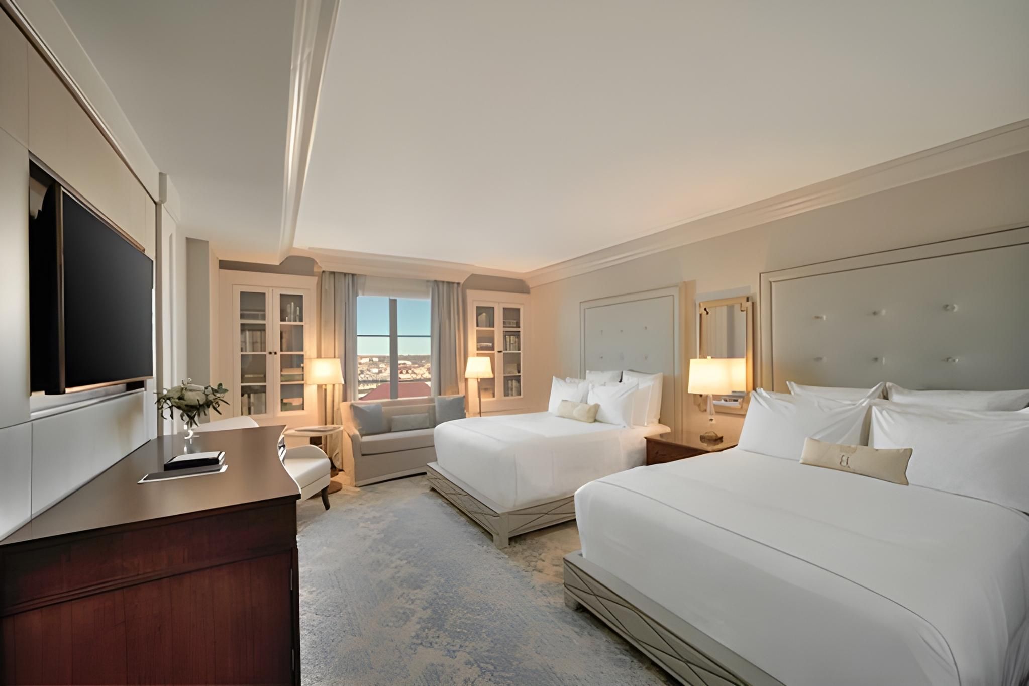 Double Queen Accessable