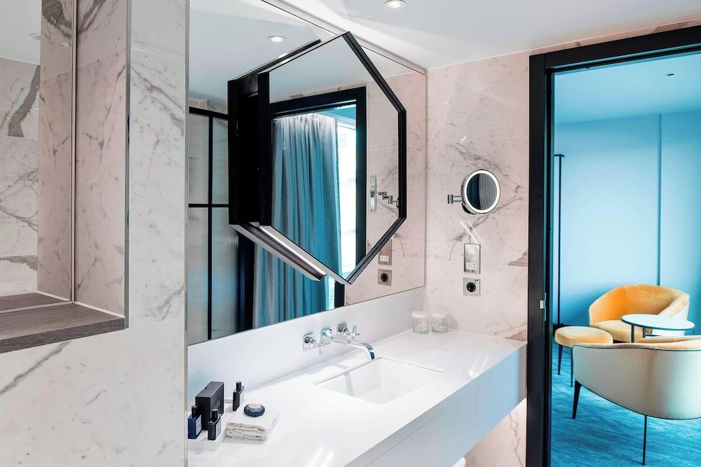 The Dixon, Autograph Collection Room, 1 King Bed 6