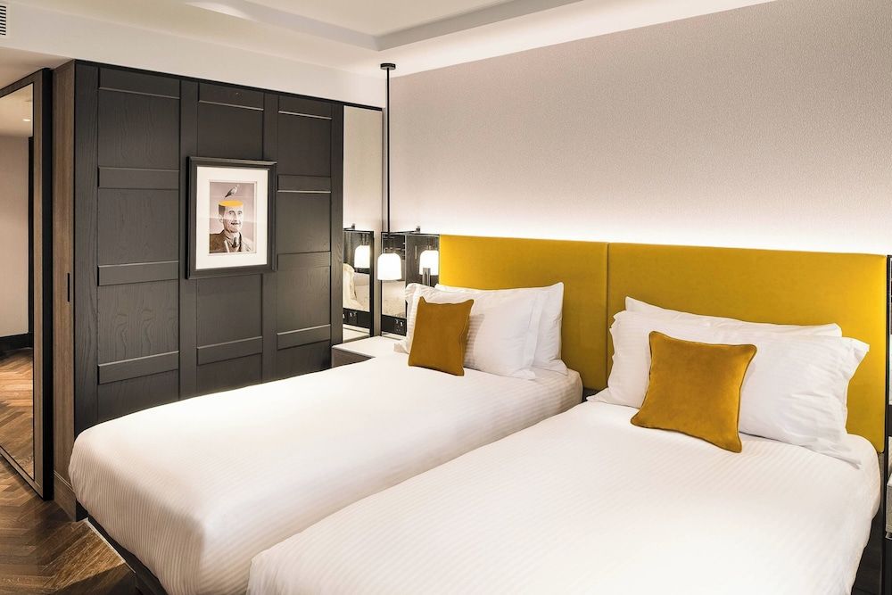 undefined The Dixon, Autograph Collection 3