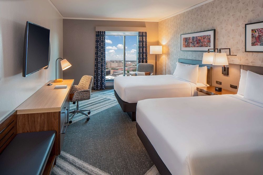 Deluxe Room, 2 Queen Beds, Accessible (Mobility & Hearing, Roll-in Shower)