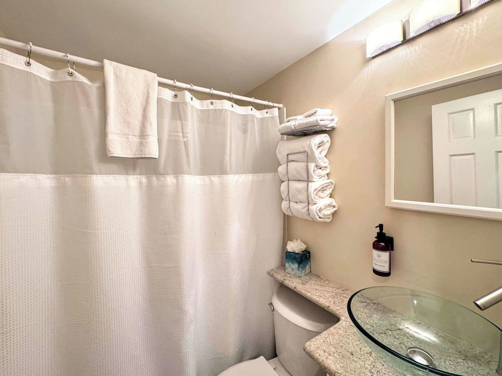 Copley House Standard Studio, 1 Queen Bed, Kitchen 6