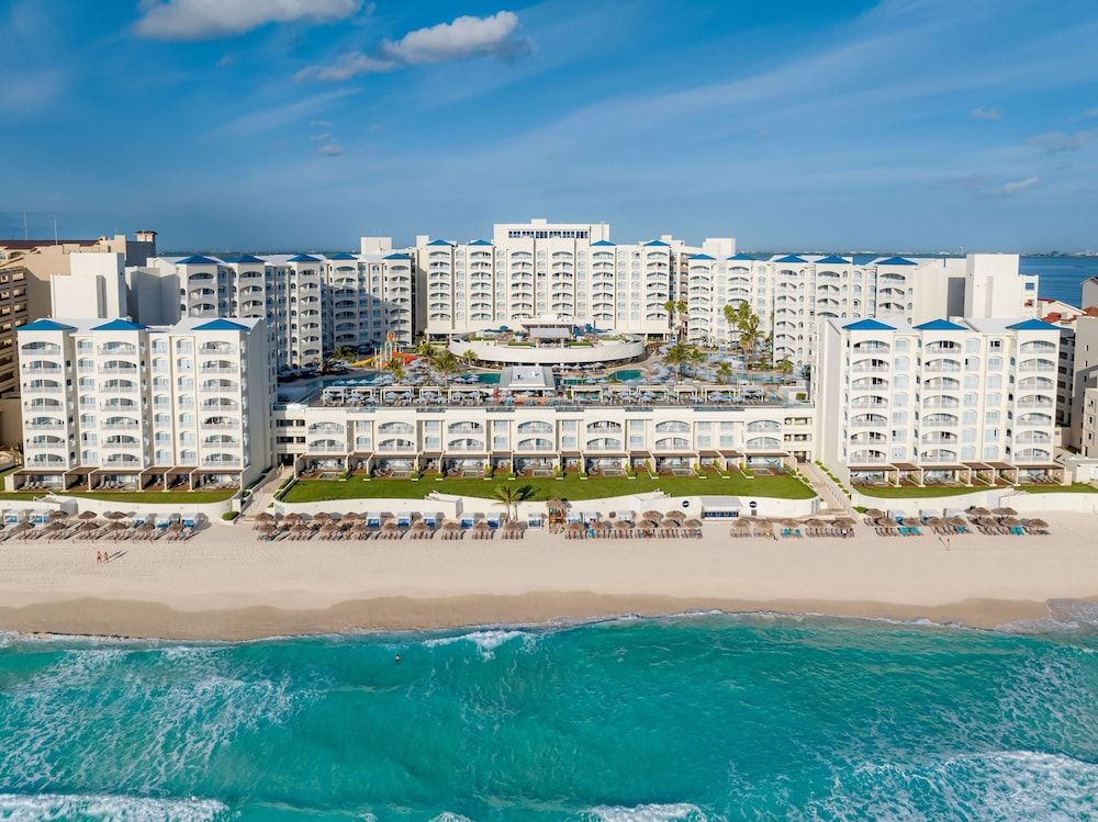 undefined Hilton Cancun Mar Caribe All-Inclusive Resort