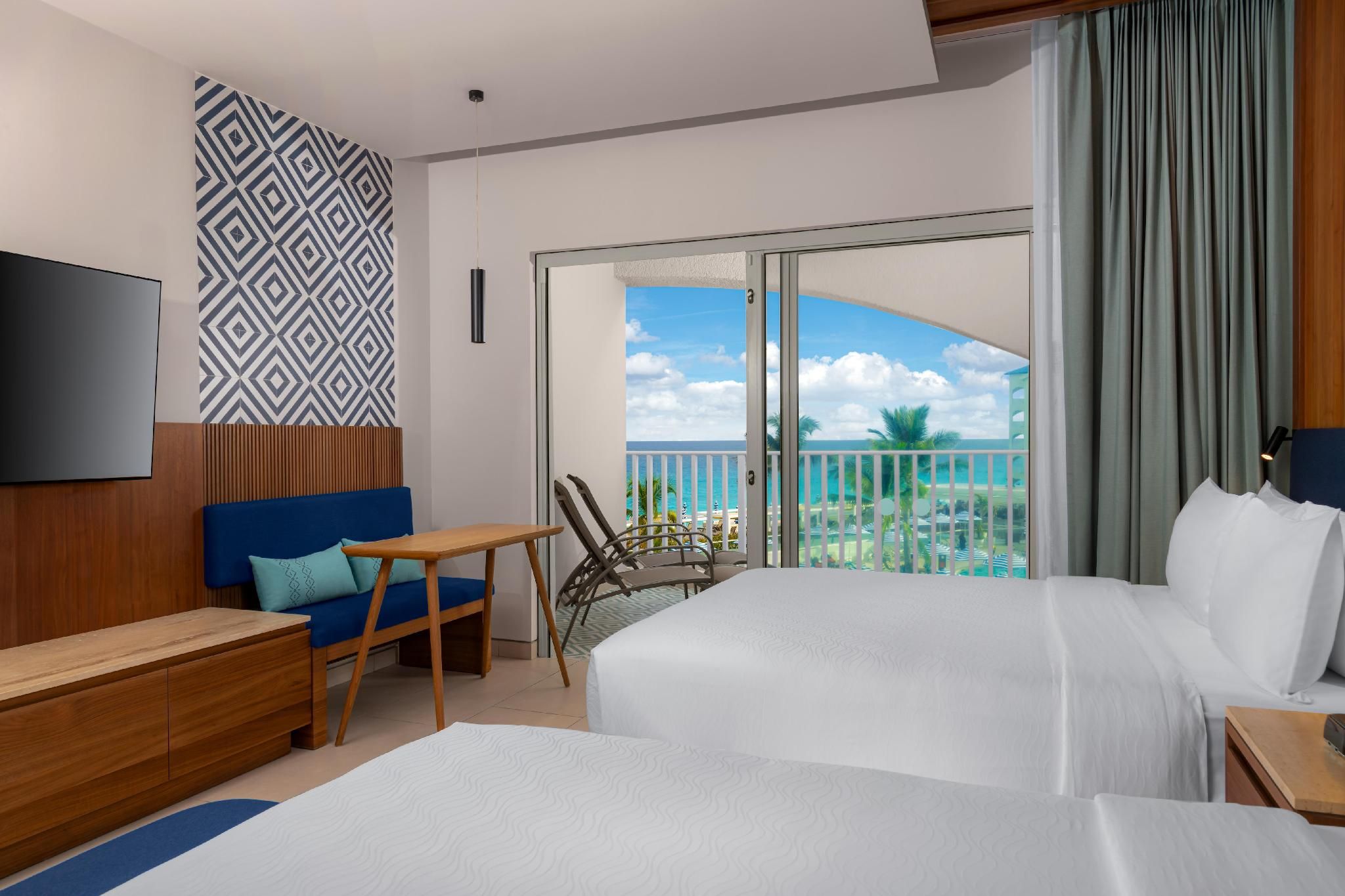 undefined Hilton Cancun Mar Caribe All-Inclusive Resort 7