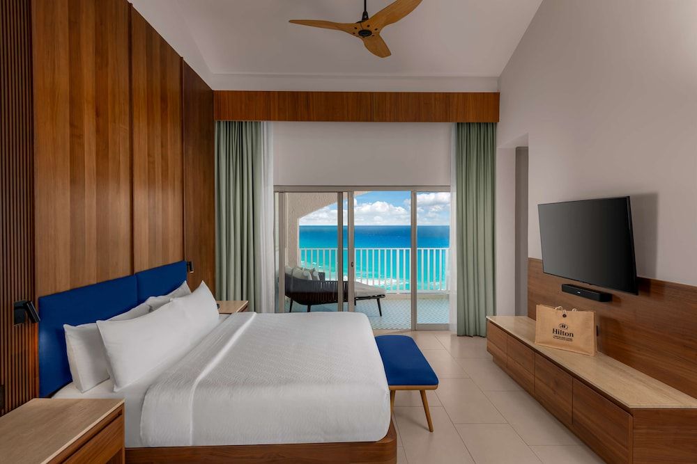 Enclave Honeymoon Suite - King Bed