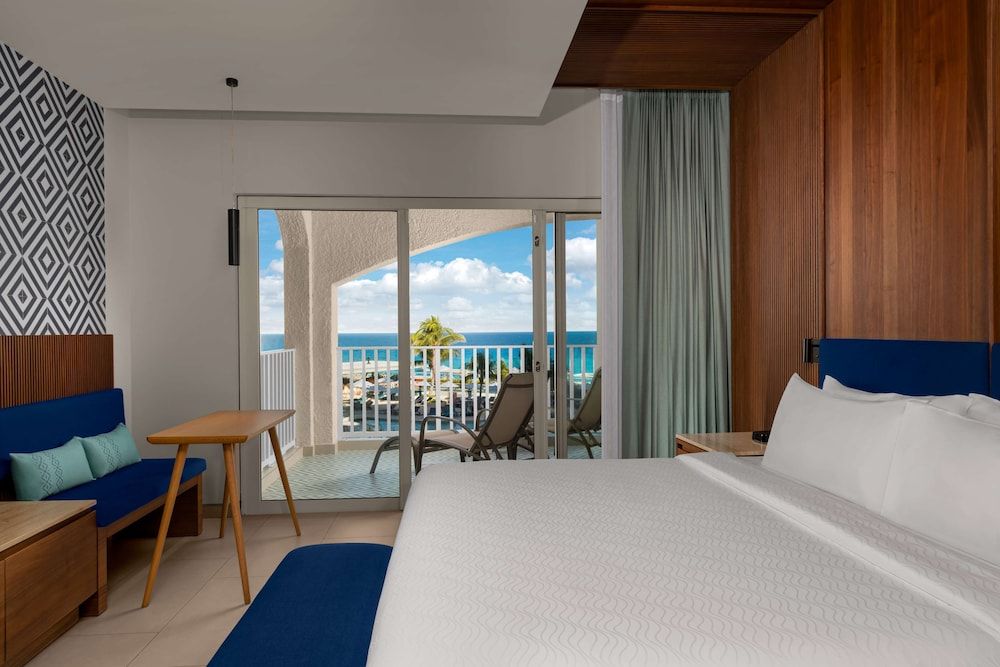 Deluxe Room, 1 King Bed, Balcony, Ocean View