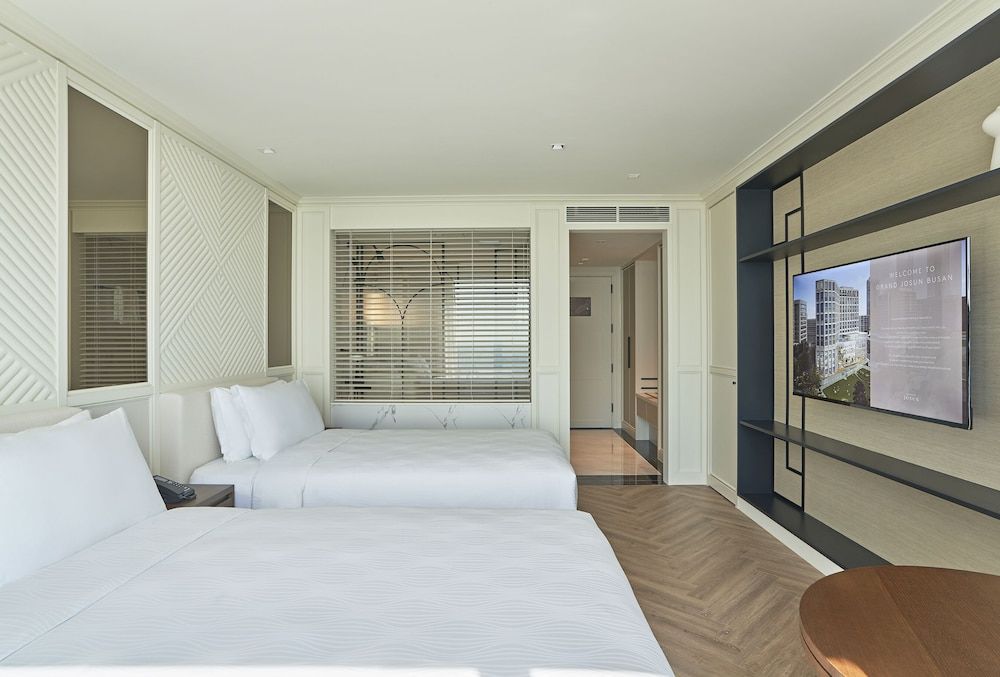 undefined Grand Josun Busan 10
