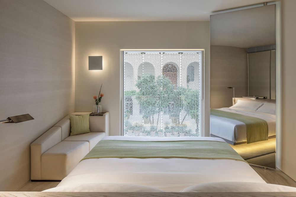 Deluxe Pool Or Garden View