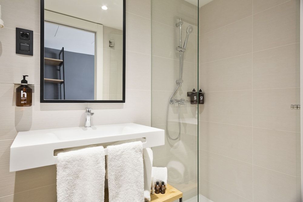 Hotel Acta Voraport Double or Twin Room 4