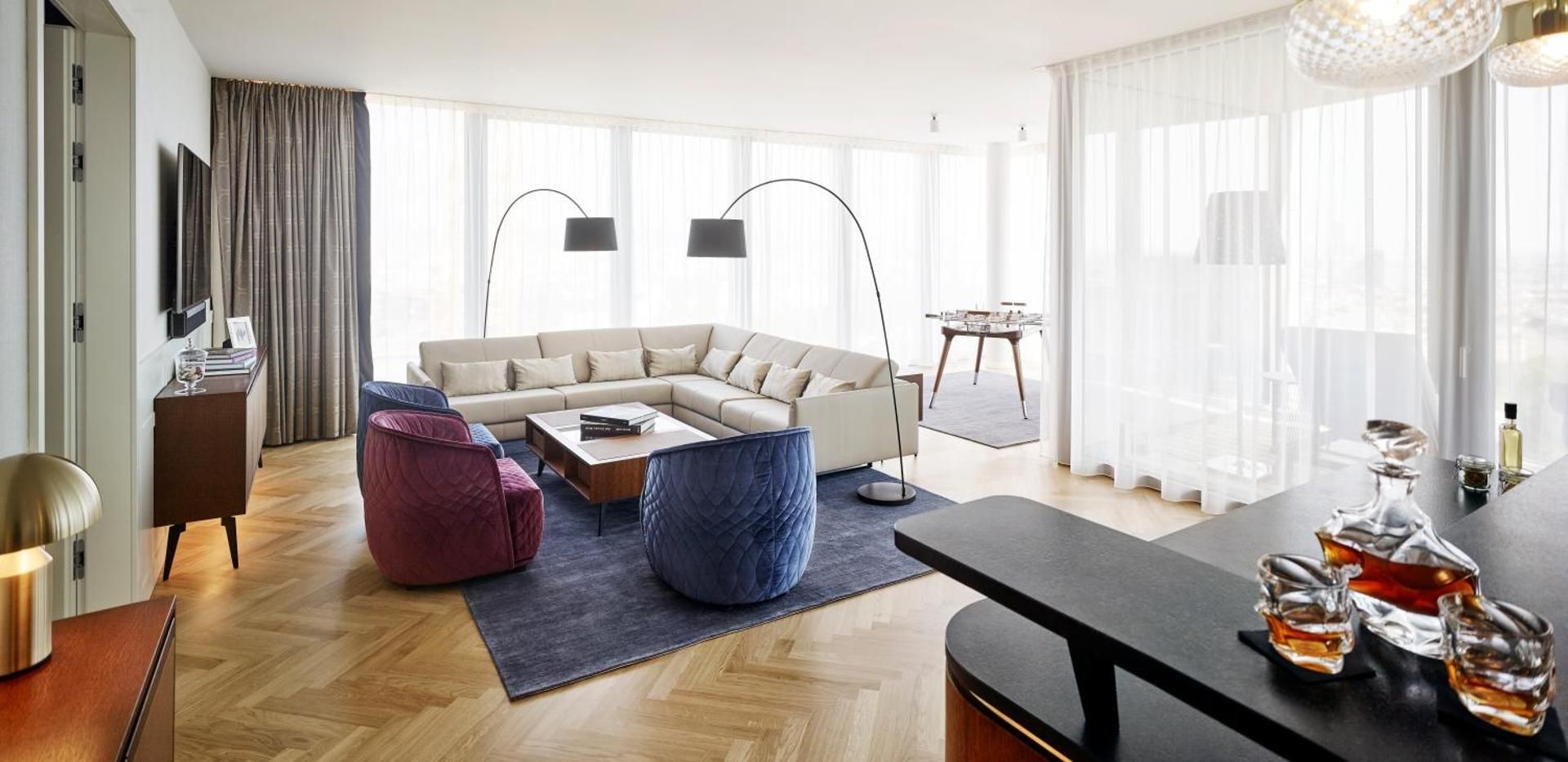 Penthouse Suite
