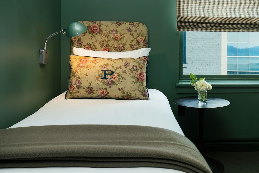 Palihotel Seattle Deluxe Room, 2 Twin Beds (The Twin) 3