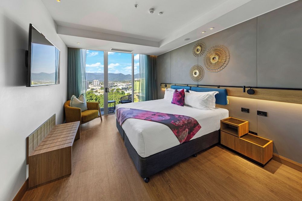 undefined Crystalbrook Flynn 10