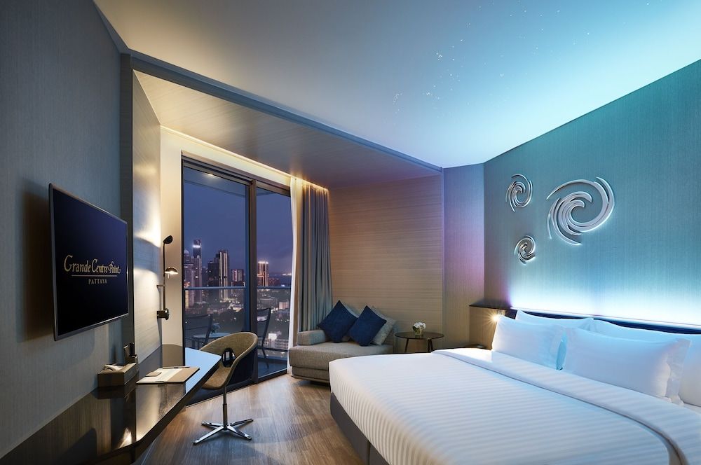 Deluxe Room with Sea View