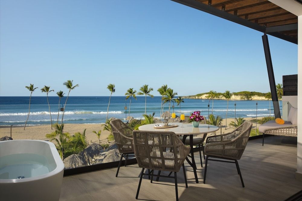 Preferred Club Master Suite Ocean Front