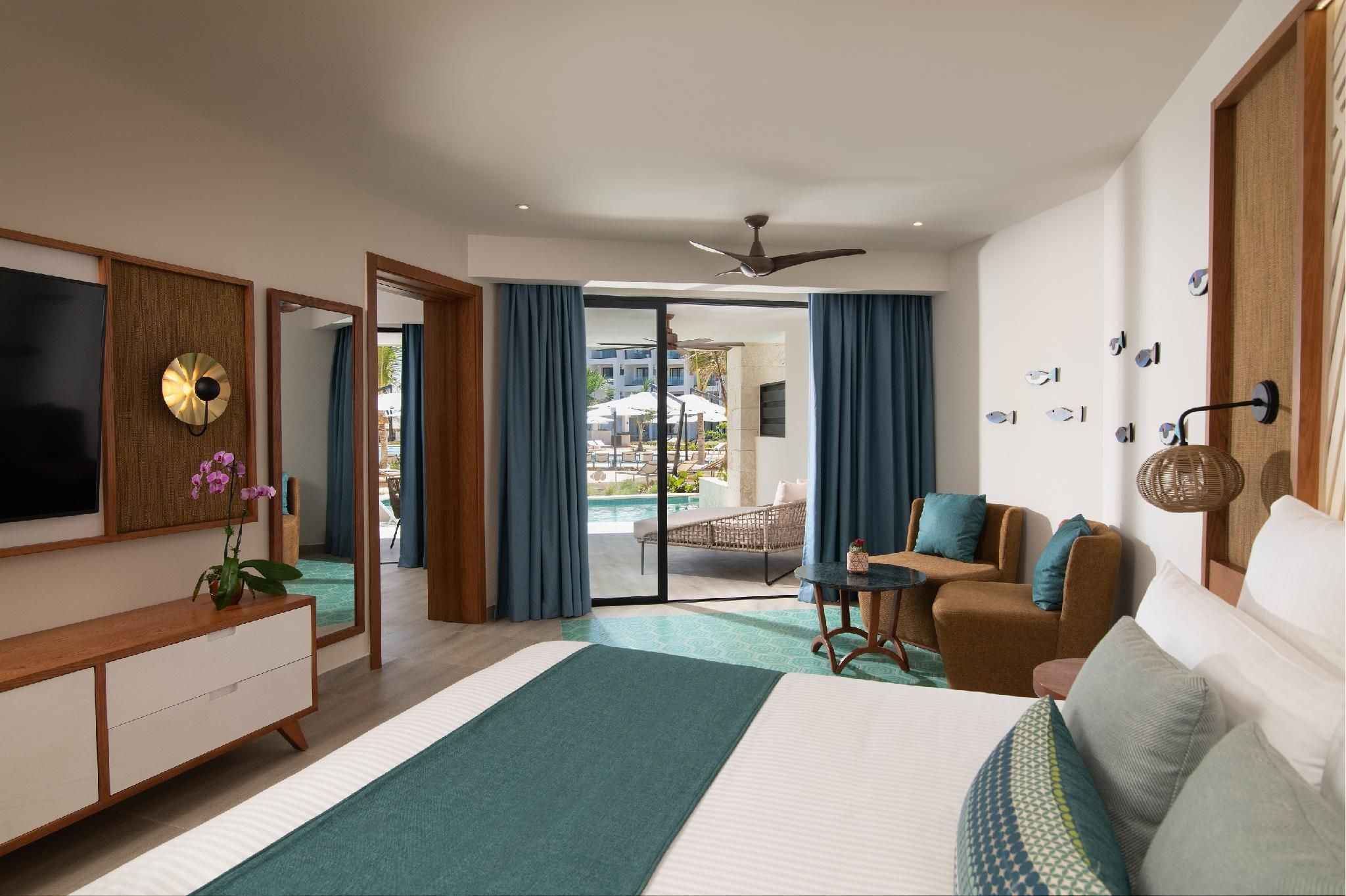 Preferred Club Master Suite Swim Out