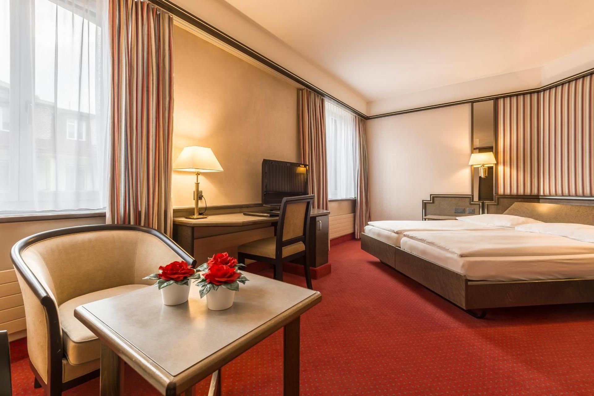 Hotel Monopol Luzern Double Room 2