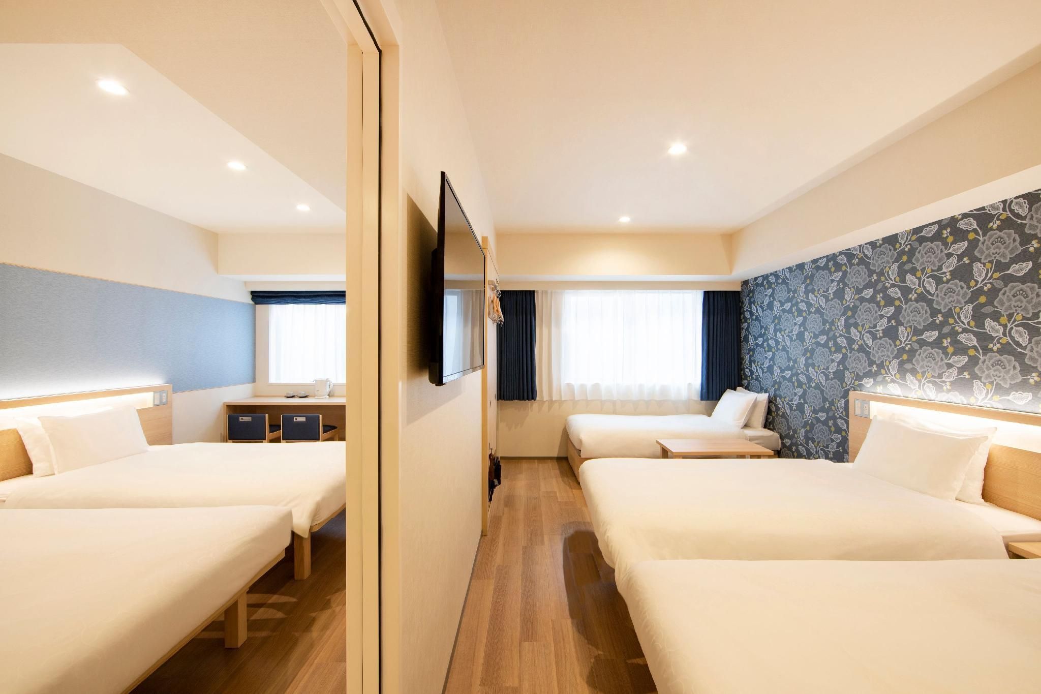 Connecting Rooms for 5 People