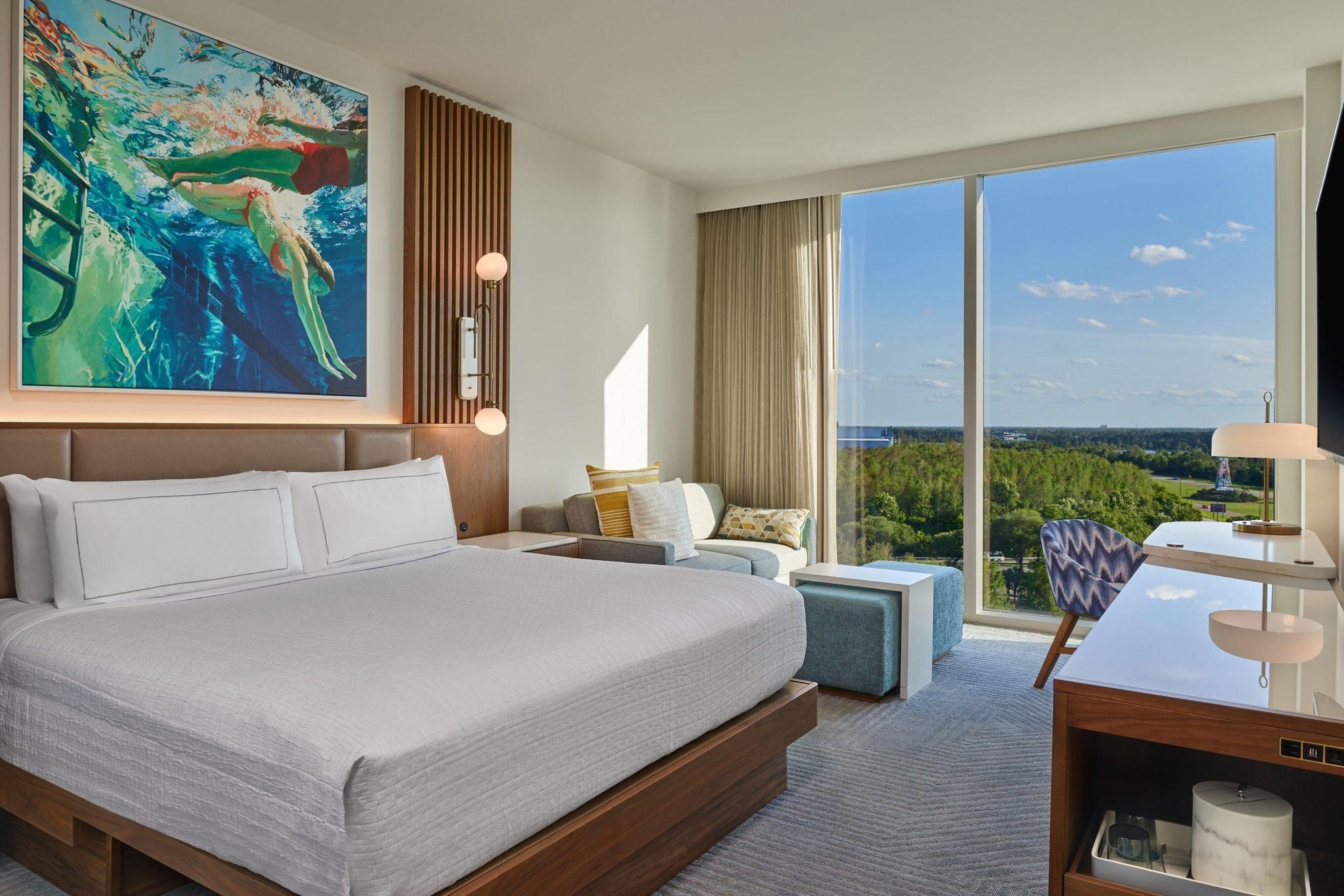 Traditional Pool View, Guest Room, 1 King, Sofa Bed